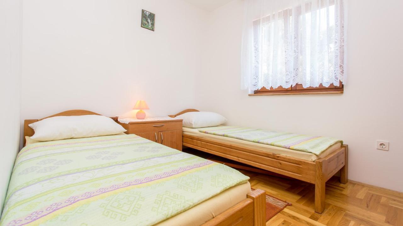 Apartment Branko Šilo Buitenkant foto